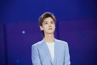 最新的明星爆料,当红明星背后的惊人真相